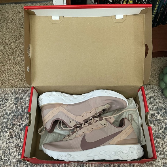 Women’s Nike React Element 55 - Picture 3 of 8